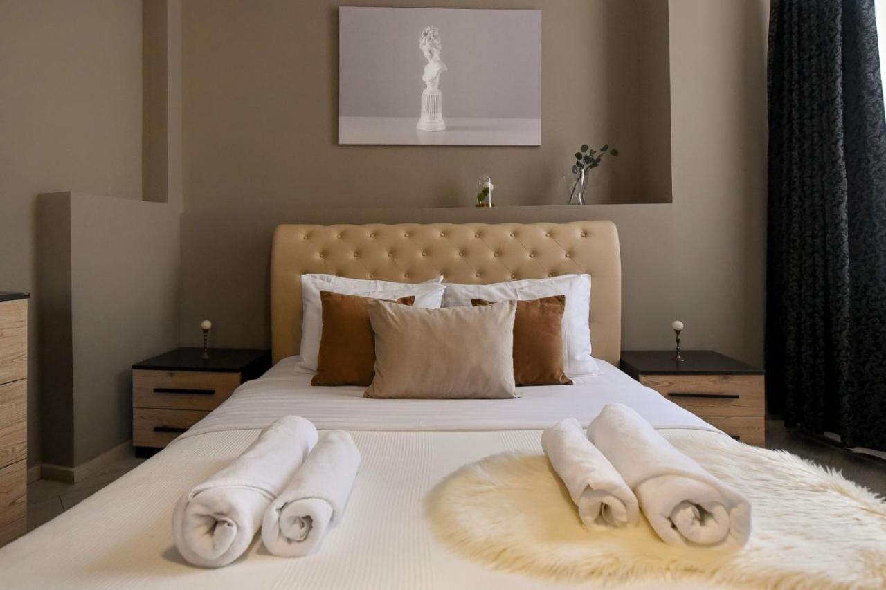Discover Comfort: Charming & Spacious Apartment In The Old Town Бухарест Экстерьер фото
