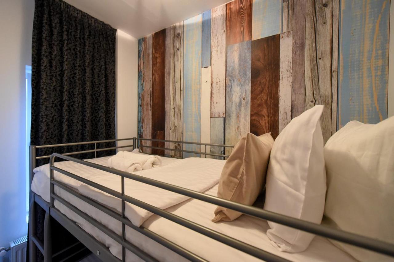 Discover Comfort: Charming & Spacious Apartment In The Old Town Бухарест Экстерьер фото